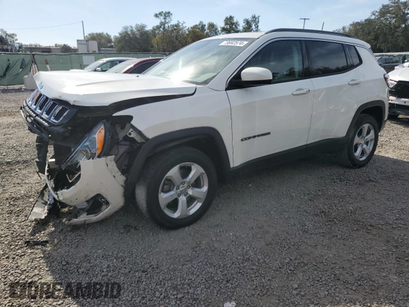 2018 Jeep Compass Latitude z VIN 3C4NJDBB1JT116630, wystawiony jako Copart lot #49586755 z przebiegiem 74 654 mil mil oraz Szkody całkowita. Historia ofert i sprzedaży dostępna na DreamBid. Obrazek 1.