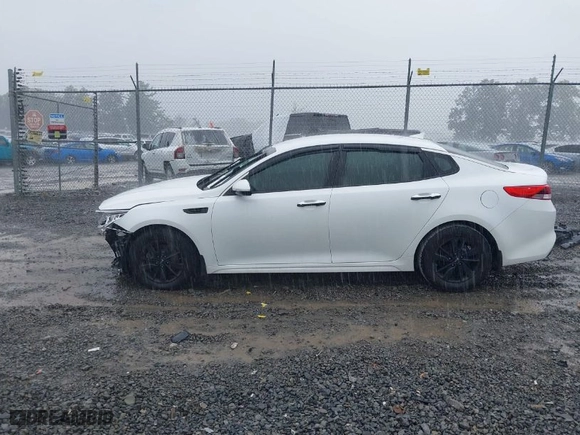 2018 Kia Optima S with VIN 5XXGT4L36JG209780, listed as a IAAI auction lot 40008792 with 97,575 mi miles. Bid and sale history available at carsss.com. Image 15.