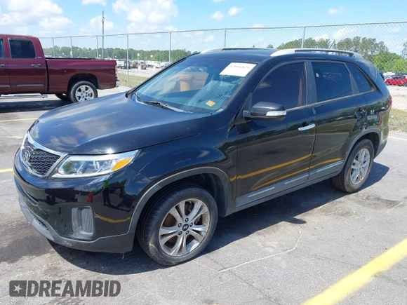 2015 Kia Sorento LX with VIN 5XYKT4A74FG594260, listed as a IAAI auction lot 42016829 with 155,026 mi miles. Bid and sale history available at carsss.com. Image 2.