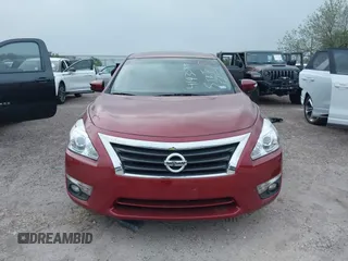 2015 Nissan Altima SV with VIN 1N4AL3AP9FC460750, listed as a IAAI auction lot 41935815 with 92,530 mi miles and . Bid and sale history available at carsss.com. Image 6.
