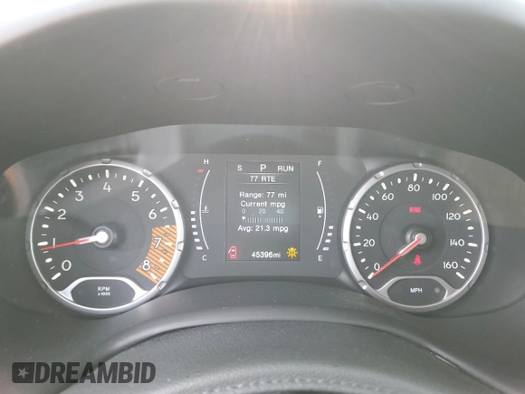 2020 Jeep Renegade Latitude z VIN ZACNJABB7LPL31497, wystawiony jako Copart lot #59149995 z przebiegiem 45 396 mil mil oraz Szkoda całkowita • Salvage title. Historia ofert i sprzedaży dostępna na DreamBid. Obrazek 9.