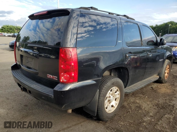 2007 GMC Yukon SLE with VIN 1GKFK13017R205889, listed as a Copart auction lot 66733314 with 266,890 mi miles and Clean Title. Bid and sale history available at carsss.com. Image 3.