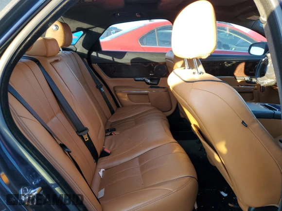 2013 Jaguar XJ с VIN SAJWA1C74D8V41339, выставлен на аукционе Copart как лот 46274345 с пробегом 135 993 миль миль и Чистый • Clean title. История ставок и продаж доступна на DreamBid. Изображение 10.