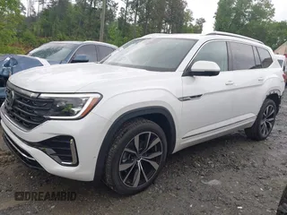2024 Volkswagen Atlas SEL Premium R-Line with VIN 1V2FR2CA0RC598455, listed as a IAAI auction lot 42060180 with 2,865 mi miles and . Bid and sale history available at DreamBid. Image 20.