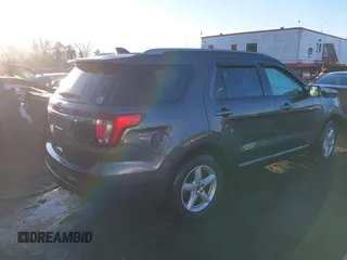 2016 Ford Explorer XLT with VIN 1FM5K8D81GGB38383, listed as a IAAI auction lot 41208566 with 42,752 mi miles and . Bid and sale history available at carsss.com. Image 4.