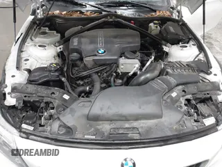 2015 BMW Z4 sDrive28i with VIN WBALL5C51FJ997681, listed as a IAAI auction lot 41323332 with 47,991 mi miles. Bid and sale history available at carsss.com. Image 10.