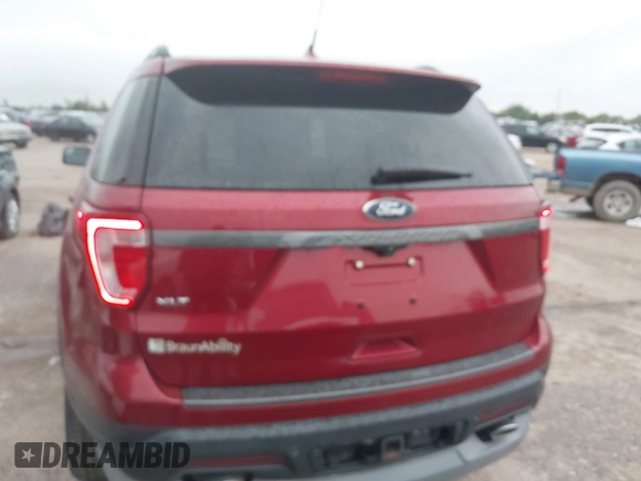 2018 Ford Explorer XLT z VIN 1FM5K7D87JGA87814, wystawiony jako IAAI lot #42393275 z przebiegiem 39 672 mil mil oraz . Historia ofert i sprzedaży dostępna na DreamBid. Obrazek 16.