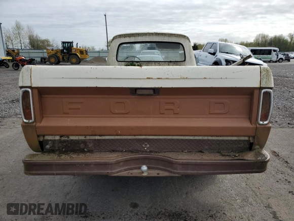 1966 Ford F-250 z VIN F25YR872296, wystawiony jako Copart lot #52436355 z przebiegiem 22 587 mil mil oraz Czysty tytuł • Clean title. Historia ofert i sprzedaży dostępna na DreamBid. Obrazek 6.