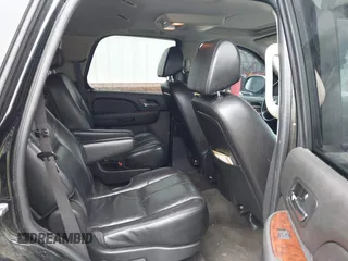 2007 Chevrolet Tahoe LT z VIN 1GNFC13077R275025, wystawiony jako IAAI lot #42255620 z przebiegiem 265 807 mil mil oraz . Historia ofert i sprzedaży dostępna na DreamBid. Obrazek 8.