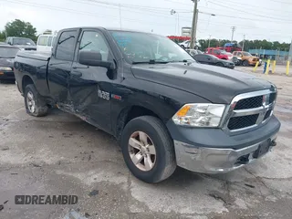 2015 Ram 1500 Tradesman z VIN 1C6RR7FM0FS543627, wystawiony jako IAAI lot #42434981 z przebiegiem 112 913 mil mil oraz . Historia ofert i sprzedaży dostępna na DreamBid. Obrazek 1.