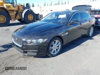 2018 Jaguar XE 25t Premium with VIN SAJAD4FX9JCP29457, listed as a IAAI auction lot 41255109 with 38,419 mi miles. Bid and sale history available at carsss.com. Image 17.