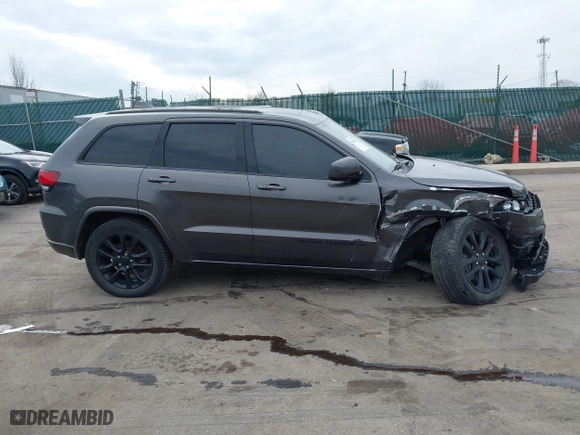2018 Jeep Grand Cherokee Laredo E with VIN 1C4RJFAG4JC464783, listed as a IAAI auction lot 41664453 with 106,466 mi miles. Bid and sale history available at carsss.com. Image 13.