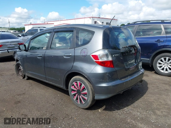 2012 Honda Fit с VIN JHMGE8H37CC034466, выставлен на аукционе IAAI как лот 42268138 с пробегом Не указан миль и . История ставок и продаж доступна на DreamBid. Изображение 3.
