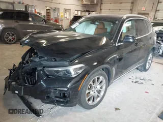 2021 BMW X5 xDrive40i with VIN 5UXCR6C01M9D94452, listed as a IAAI auction lot 41990011 with 1 mi miles. Bid and sale history available at carsss.com. Image 2.