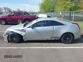 2014 Cadillac CTS z VIN 1G6DA1E32E0163864, wystawiony jako IAAI lot #42144299 z przebiegiem 139 957 mil mil oraz . Historia ofert i sprzedaży dostępna na DreamBid. Obrazek 14.