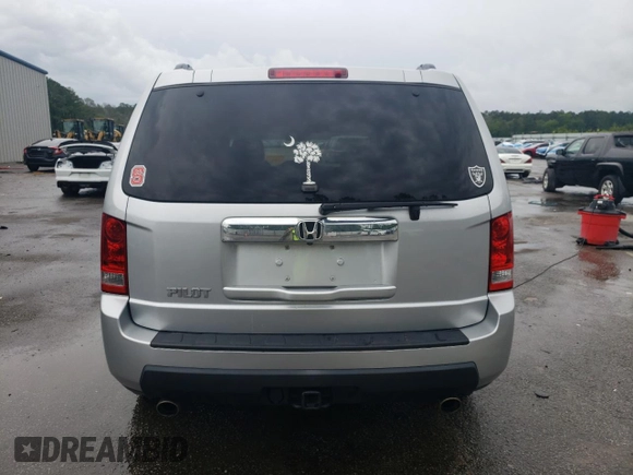 2011 Honda Pilot EX-L with VIN 5FNYF3H71BB033923, listed as a Copart auction lot 56649305 with 132,304 mi miles and Salvage title. Bid and sale history available at DreamBid. Image 6.