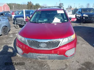 2011 Kia Sorento LX with VIN 5XYKT4A29BG085053, listed as a IAAI auction lot 41390173 with 258,761 mi miles. Bid and sale history available at carsss.com. Image 6.