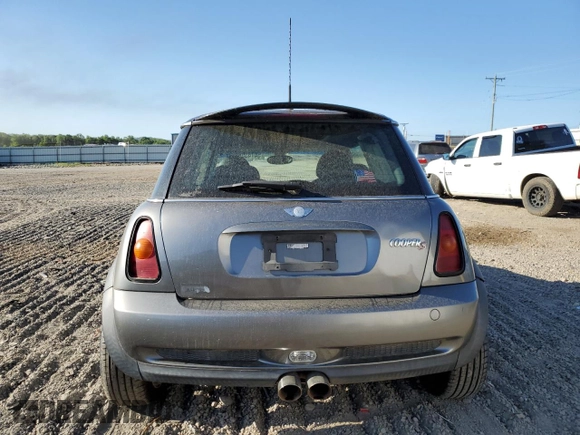 2003 MINI Hardtop S with VIN WMWRE33423TD73097, listed as a Copart auction lot 54743065 with 166,289 mi miles and Clean Title. Bid and sale history available at DreamBid. Image 6.