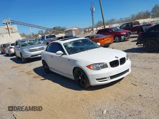 2009 BMW 1 Series 128i with VIN WBAUP73539VK75338, listed as a IAAI auction lot 40643882 with 116,970 mi miles and . Bid and sale history available at carsss.com. Image 1.