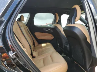2018 Volvo XC60 Momentum z VIN LYVA22RK2JB078752, wystawiony jako Copart lot #56593385 z przebiegiem 50 890 mil mil oraz Szkoda całkowita • Salvage title. Historia ofert i sprzedaży dostępna na DreamBid. Obrazek 11.