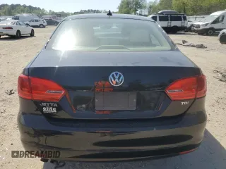 2013 Volkswagen Jetta TDI w/Premium с VIN 3VWLL7AJ5DM389660, выставлен на аукционе Copart как лот 53796405 с пробегом 82 151 миль миль и Чистый • Clean title. История ставок и продаж доступна на DreamBid. Изображение 6.