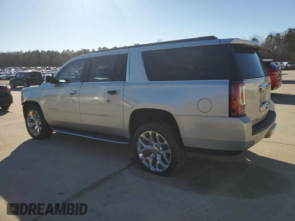2019 GMC Yukon XL SLT with VIN 1GKS1GKC9KR383722, listed as a Copart auction lot 45191185 with 113,714 mi miles and Salvage Title. Bid and sale history available at carsss.com. Image 2.