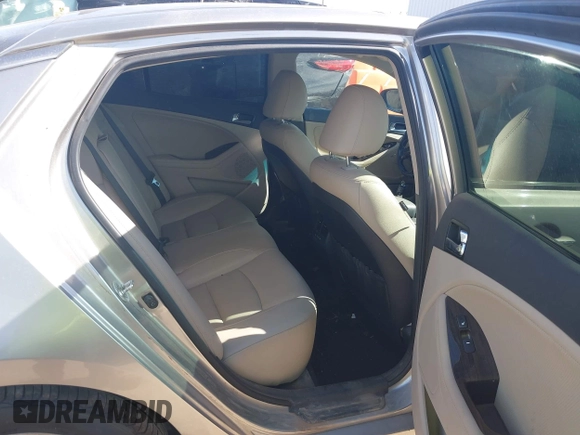 2014 Kia Optima EX z VIN 5XXGN4A74EG260054, wystawiony jako IAAI lot #41464688 z przebiegiem 40 498 mil mil oraz . Historia ofert i sprzedaży dostępna na DreamBid. Obrazek 8.