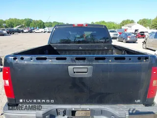2007 Chevrolet Silverado 1500 LS with VIN 1GCEC19X77Z642417, listed as a IAAI auction lot 42220181 with 165,120 mi miles and . Bid and sale history available at DreamBid. Image 6.