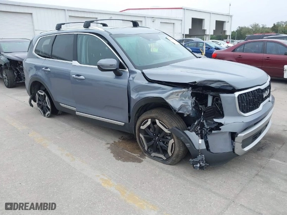 2023 Kia Telluride EX with VIN 5XYP34GC7PG356057, listed as a IAAI auction lot 41475968 with 37,832 mi miles. Bid and sale history available at carsss.com. Image 1.