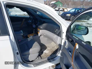2010 Toyota Highlander Hybrid with VIN JTEBW3EH7A2041461, listed as a IAAI auction lot 41404907 with 192,670 mi miles. Bid and sale history available at carsss.com. Image 5.