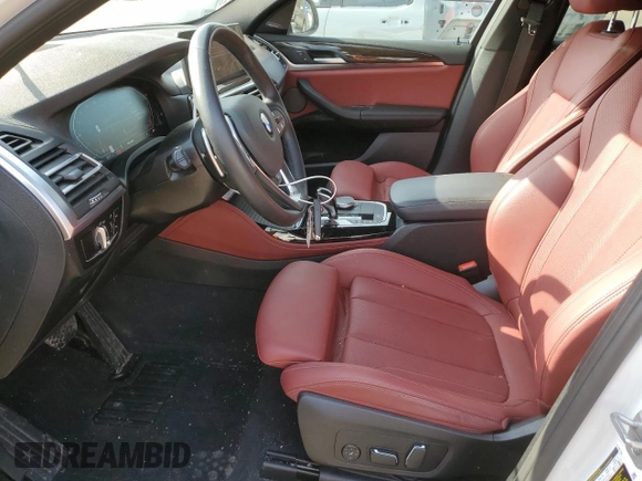 2024 BMW X4 xDrive30i z VIN 5UX33DT09R9U71062, wystawiony jako Copart lot #52200375 z przebiegiem 21 979 mil mil oraz Szkoda całkowita • Salvage title. Historia ofert i sprzedaży dostępna na DreamBid. Obrazek 7.