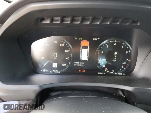 2018 Volvo XC90 Momentum with VIN YV4A22PK3J1214605, listed as a Copart auction lot 43333685 with 80,339 mi miles and Clean Title. Bid and sale history available at carsss.com. Image 9.