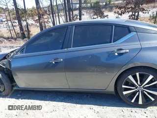 2021 Nissan Altima 2.5 SR with VIN 1N4BL4CV0MN354954, listed as a IAAI auction lot 41636670 with 89,239 mi miles. Bid and sale history available at carsss.com. Image 14.