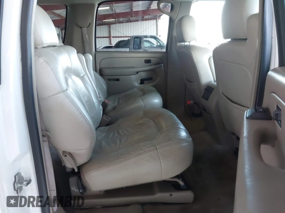 2005 Chevrolet Suburban LT with VIN 3GNEC16ZX5G193034, listed as a IAAI auction lot 41841728 with 247,251 mi miles and . Bid and sale history available at DreamBid. Image 8.