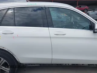 2019 Mercedes-Benz GLC 300 with VIN WDC0G4JB6KV128066, listed as a IAAI auction lot 42099576 with 80,833 mi miles and . Bid and sale history available at DreamBid. Image 14.