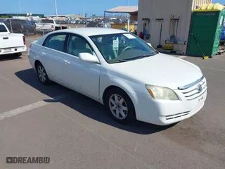 2005 Toyota Avalon XL with VIN 4T1BK36BX5U047867, listed as a IAAI auction lot 41895703 with 130,429 mi miles. Bid and sale history available at carsss.com. Image 1.