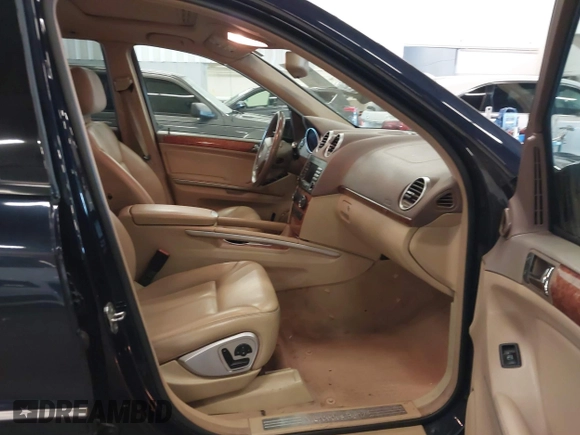 2008 Mercedes-Benz GL-Class 4.6L with VIN 4JGBF71E48A369701, listed as a IAAI auction lot 41789233 with 198,364 mi miles. Bid and sale history available at carsss.com. Image 5.