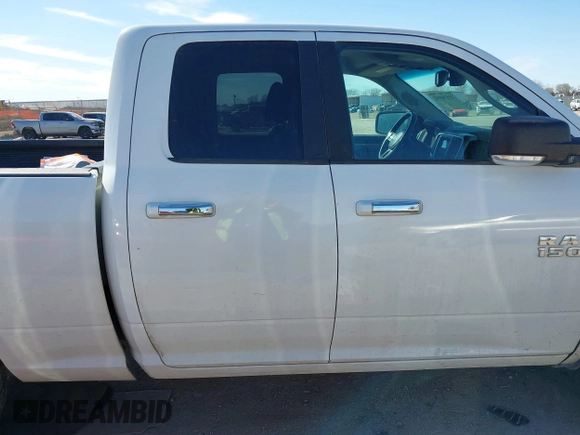 2014 Ram 1500 Big Horn z VIN 1C6RR7GG7ES104383, wystawiony jako IAAI lot #41690102 z przebiegiem 161 883 mil mil oraz . Historia ofert i sprzedaży dostępna na DreamBid. Obrazek 13.