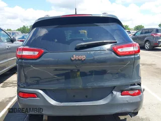 2016 Jeep Cherokee Latitude with VIN 1C4PJLCBXGW284156, listed as a IAAI auction lot 42264152 with 117,327 mi miles and . Bid and sale history available at DreamBid. Image 16.
