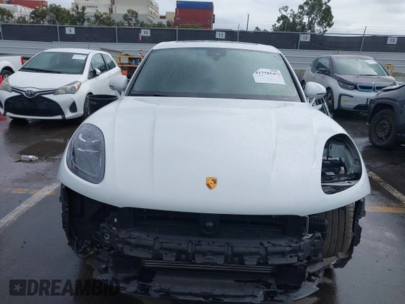 2023 Porsche Macan with VIN WP1AA2A56PLB17385, listed as a IAAI auction lot 41778547 with 25,044 mi miles. Bid and sale history available at carsss.com. Image 13.