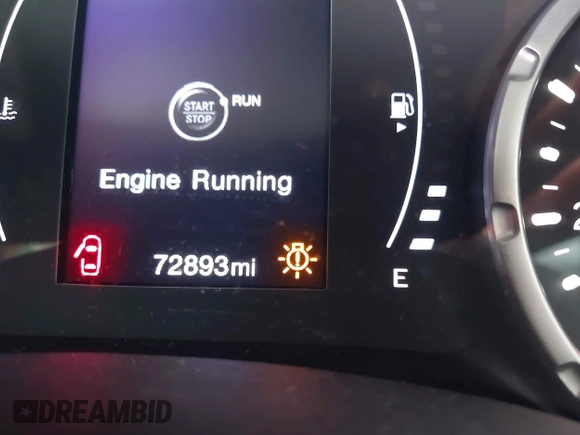 2018 Jeep Renegade Latitude with VIN ZACCJABBXJPJ60183, listed as a IAAI auction lot 41948498 with 72,893 mi miles. Bid and sale history available at carsss.com. Image 15.
