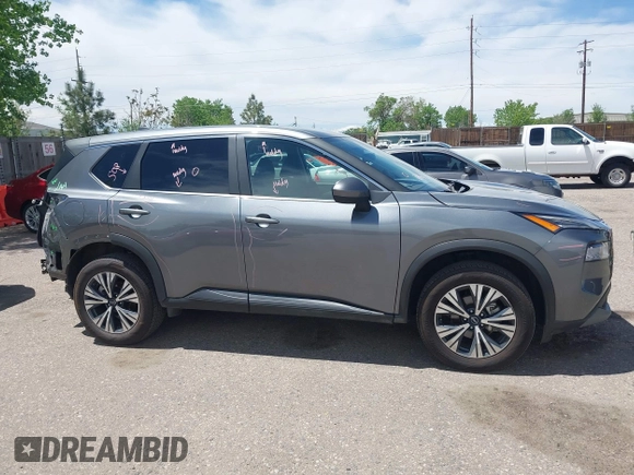 2023 Nissan Rogue SV z VIN 5N1BT3BA1PC838372, wystawiony jako IAAI lot #42257021 z przebiegiem 49 971 mil mil oraz . Historia ofert i sprzedaży dostępna na DreamBid. Obrazek 13.