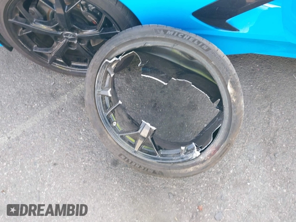2020 Chevrolet Corvette 3LT z VIN 1G1Y82D45L5104956, wystawiony jako IAAI lot #41478131 z przebiegiem 49 295 mil mil oraz . Historia ofert i sprzedaży dostępna na DreamBid. Obrazek 12.