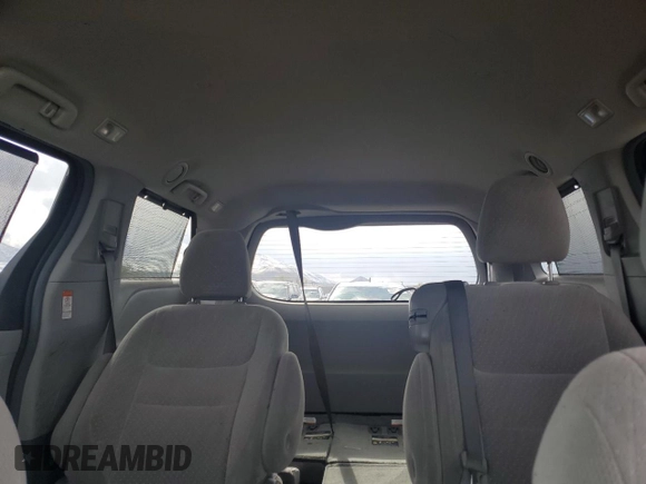 2018 Toyota Sienna LE Auto Access Seat with VIN 5TDKZ3DC1JS908055, listed as a Copart auction lot 53752545 with Not Provided miles and Salvage Title. Bid and sale history available at DreamBid. Image 10.