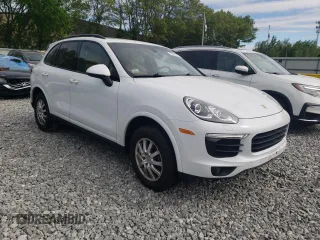 2017 Porsche Cayenne z VIN WP1AA2A23HKA87999, wystawiony jako Copart lot #57457705 z przebiegiem 27 231 mil mil oraz Szkoda całkowita • Salvage title. Historia ofert i sprzedaży dostępna na DreamBid. Obrazek 4.