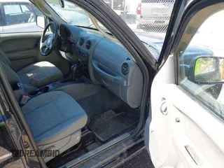 2006 Jeep Liberty Sport z VIN 1J4GL48K66W148415, wystawiony jako IAAI lot #42197223 z przebiegiem Nie podano mil oraz . Historia ofert i sprzedaży dostępna na DreamBid. Obrazek 5.