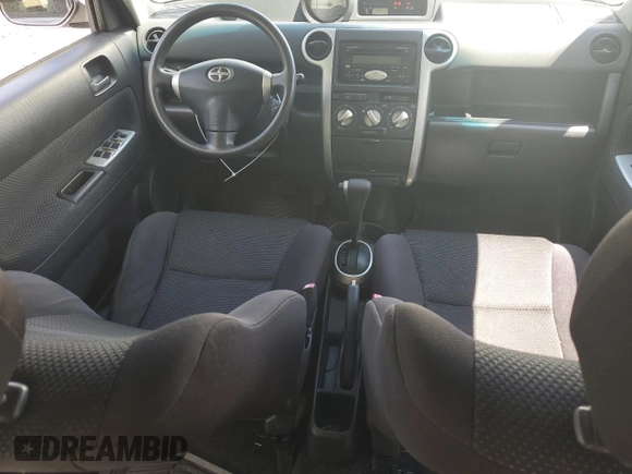 2005 Scion xB z VIN JTLKT324154018724, wystawiony jako Copart lot #55812565 z przebiegiem 117 745 mil mil oraz Szkoda całkowita • Salvage title. Historia ofert i sprzedaży dostępna na DreamBid. Obrazek 8.