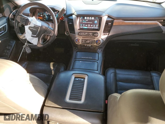 2019 GMC Yukon XL Denali with VIN 1GKS1HKJ7KR183796, listed as a Copart auction lot 45000235 with 83,931 mi miles and Salvage Title. Bid and sale history available at carsss.com. Image 8.