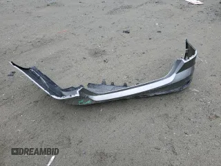 2025 Toyota Camry LE z VIN 4T1DAACKXSU554669, wystawiony jako Copart lot #55768925 z przebiegiem 1 830 mil mil oraz Szkoda całkowita • Salvage title. Historia ofert i sprzedaży dostępna na DreamBid. Obrazek 12.