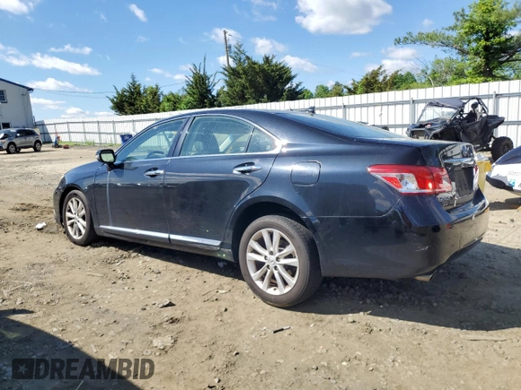 2010 Lexus ES 330 z VIN JTHBK1EG7A2381803, wystawiony jako Copart lot #56040525 z przebiegiem 200 555 mil mil oraz Szkoda całkowita • Salvage title. Historia ofert i sprzedaży dostępna na DreamBid. Obrazek 2.